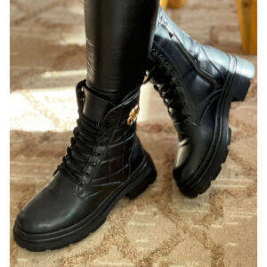 "Bottines chic femme : découvrez nos élégantes chaussures noires AB03"