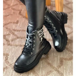 "Bottines Lacets Latéraux pour Femmes - Chic Confortables - Noir: Découvrez le style et le confort"